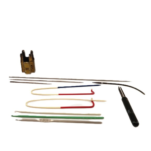 Antique Vintage Crochet Hooks Needles Stitch Holders Mixed Lot - Picture 3 of 4